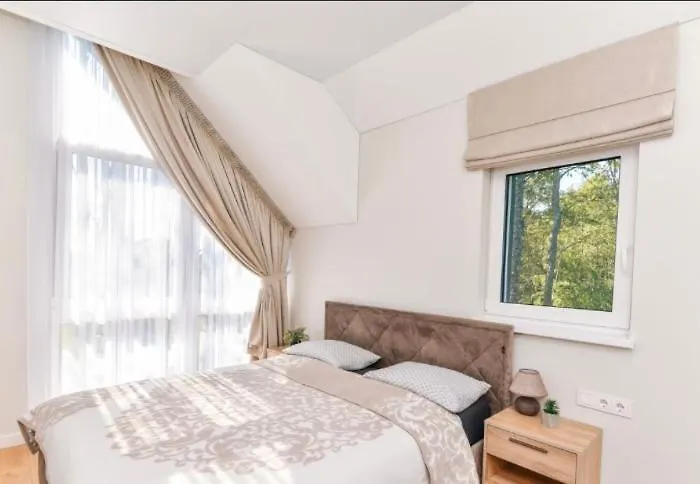 Apartment Sesiu Vilos @ Kunigiskes